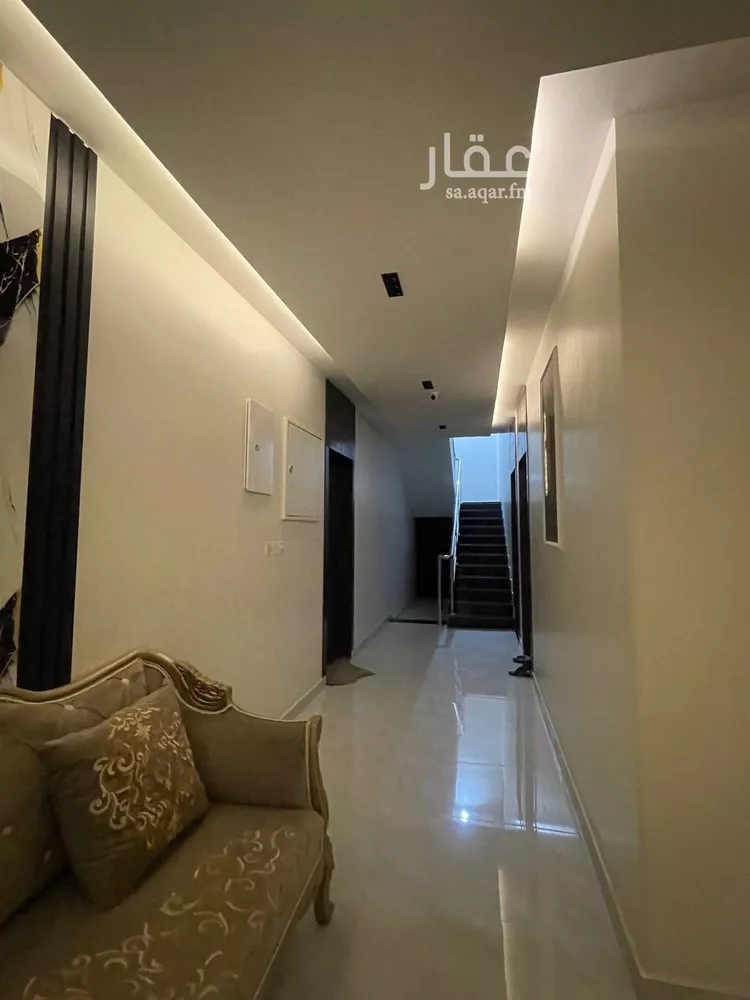 عمارة للبيع في شارع YR77-2, حي اليرموك, مدينة حفر الباطن, المنطقة الشرقية 7