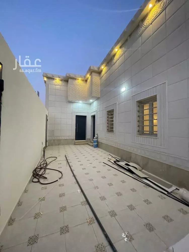 عمارة للبيع في شارع سعيد بن قيس, حي اليرموك, مدينة حفر الباطن, المنطقة الشرقية صورة 2