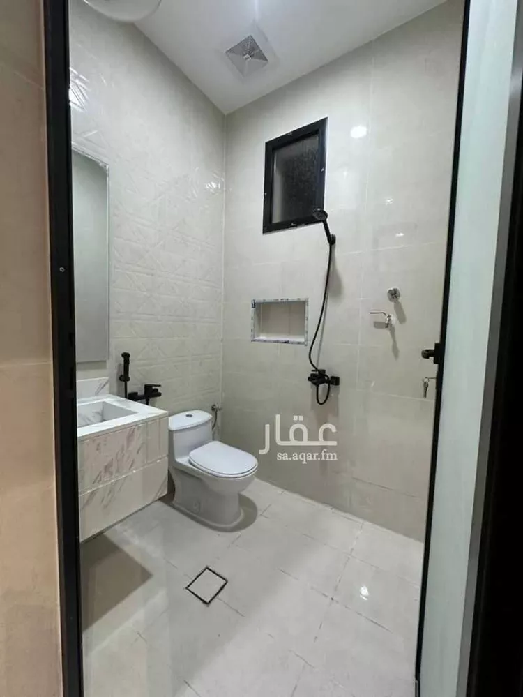 عمارة للبيع في شارع سلمان الفارسي, حي المحمدية, مدينة حفر الباطن, المنطقة الشرقية صورة 4