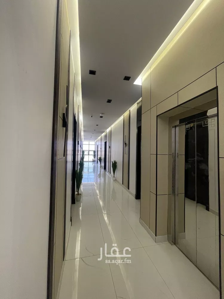 عمارة للبيع في شارع ابن ماجه, حي المحمدية, مدينة حفر الباطن, المنطقة الشرقية صورة 4