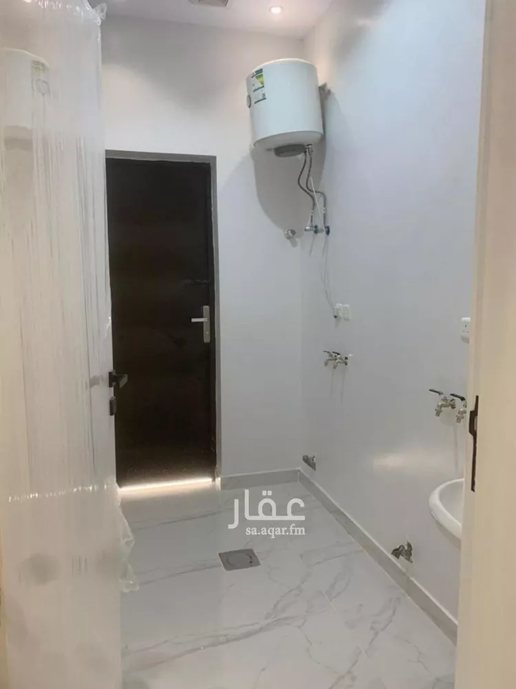 دور للإيجار في شارع الحسين بن ابي القاسم, حي الشفاء, مدينة حفر الباطن, المنطقة الشرقية 9