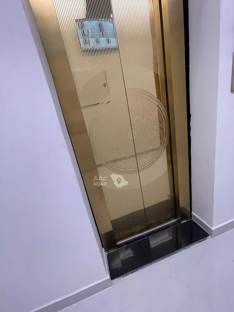 عمارة للبيع في شارع سعد بن ابي وقاص, حي المحمدية, مدينة حفر الباطن, المنطقة الشرقية 6