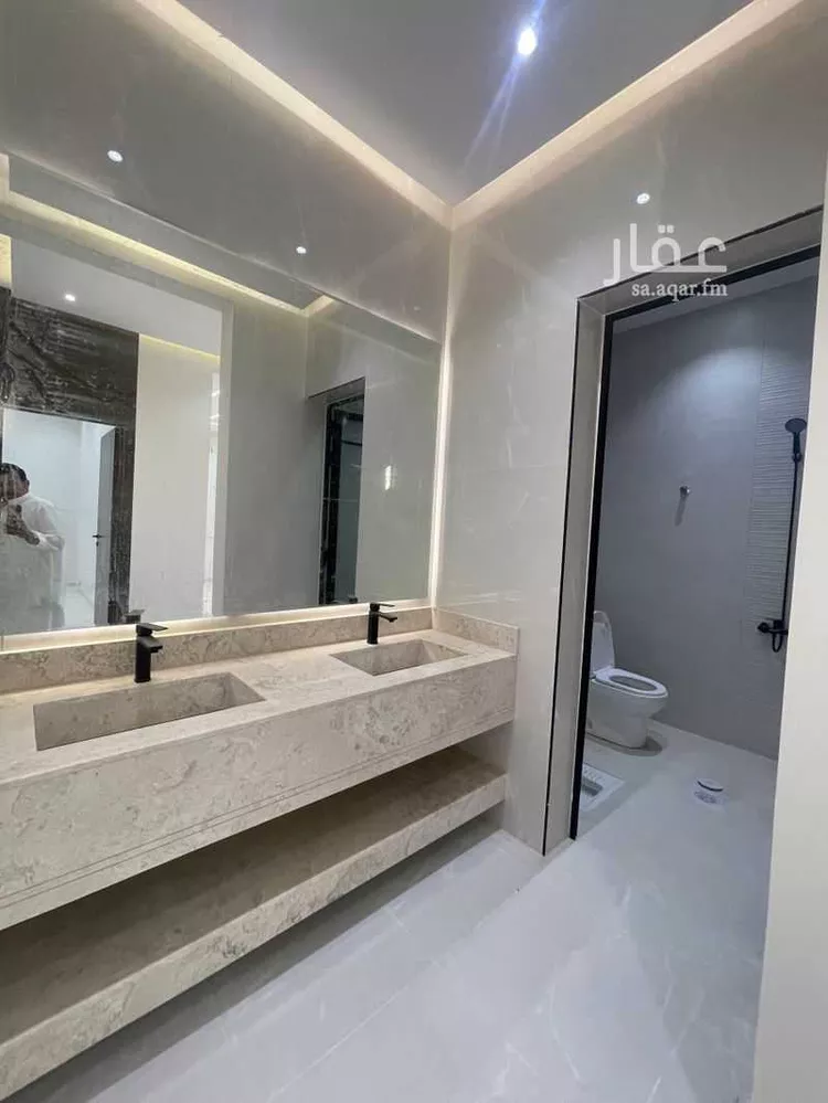 عمارة للبيع في شارع انس الحارثي, حي اليرموك, مدينة حفر الباطن, المنطقة الشرقية صورة 5