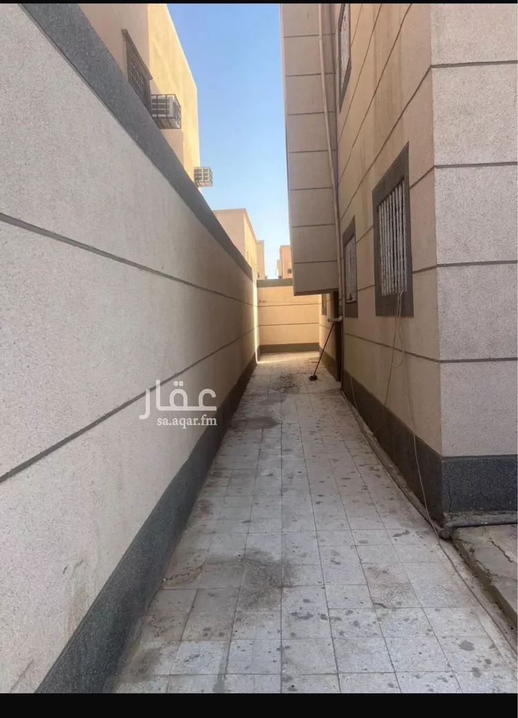 عمارة للبيع في شارع شاع محمد الشنقيطي, حي النايفية, مدينة حفر الباطن, المنطقة الشرقية صورة 2