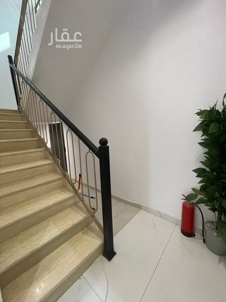 عمارة للبيع في شارع ابن ماجه, حي المحمدية, مدينة حفر الباطن, المنطقة الشرقية 6