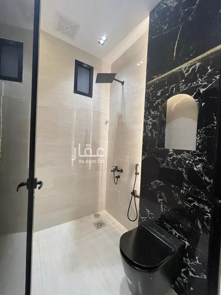 فيلا للبيع في شارع اليرموك 62, حي اليرموك, مدينة حفر الباطن, المنطقة الشرقية 24