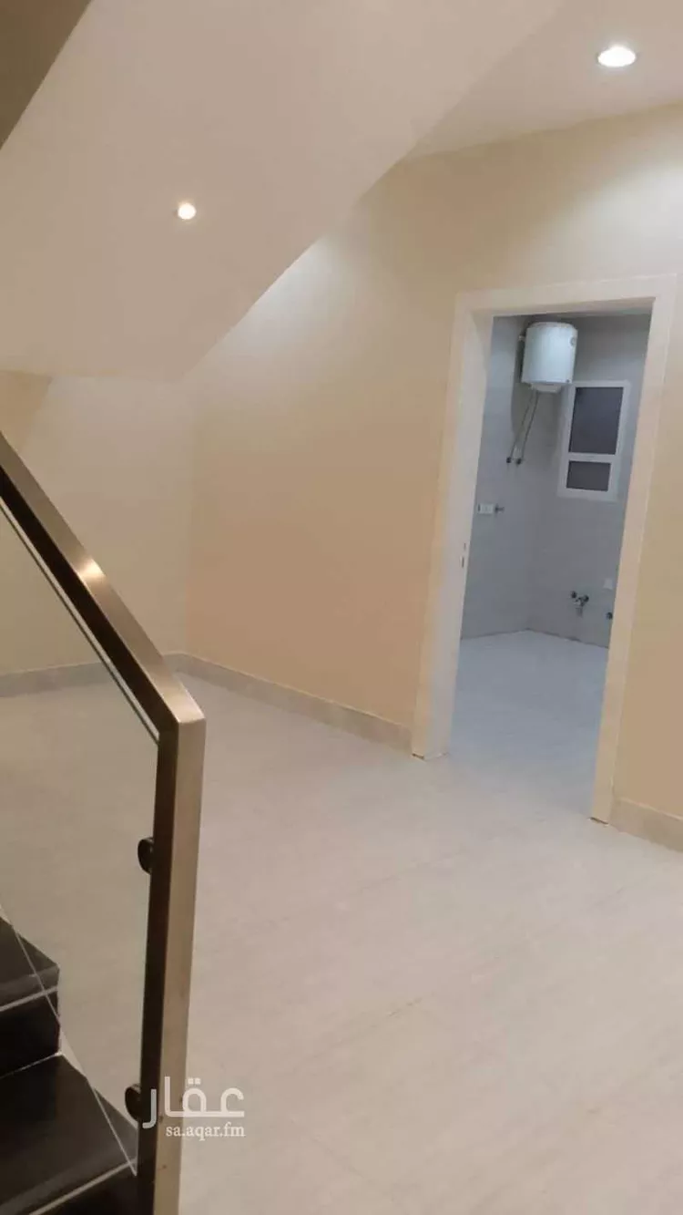 فيلا للبيع في شارع عاقل بن حبيب, حي عكاظ, مدينة الرياض, منطقة الرياض صورة 2