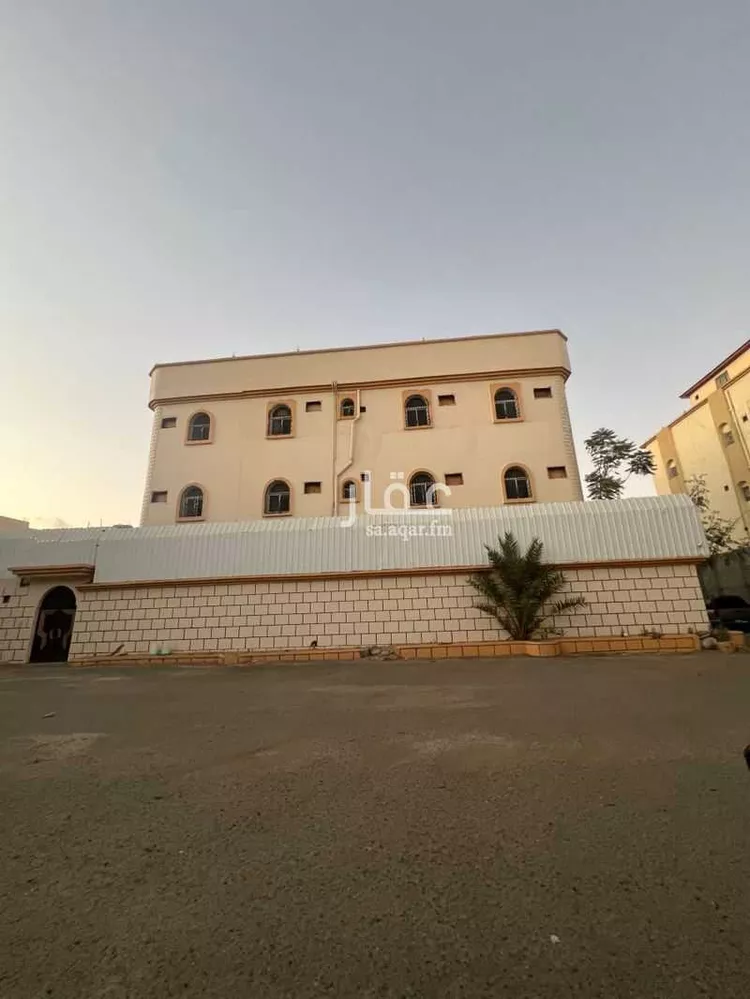 عمارة للبيع في شارع بدر 55, حي بدر, مدينة خميس مشيط, منطقة عسير صورة 2