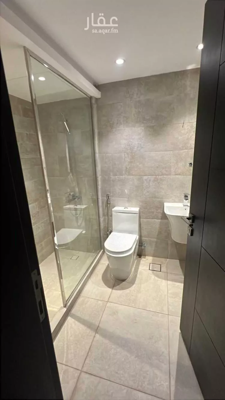 فيلا للإيجار في شارع عباس الجوهري, حي عكاظ, مدينة الرياض, منطقة الرياض صورة 3