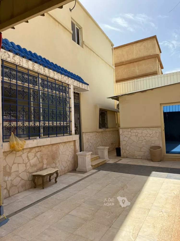 فيلا للبيع في شارع أديمة, حي عليشة, مدينة الرياض, منطقة الرياض 11
