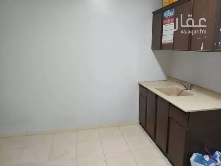 عمارة للإيجار في شارع شيبة, حي الضباب, مدينة الدمام, المنطقة الشرقية صورة 2