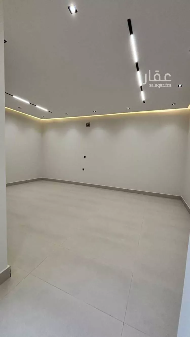 فيلا للبيع في شارع 10 ج, حي الخليج, مدينة النعيرية, المنطقة الشرقية صورة 2