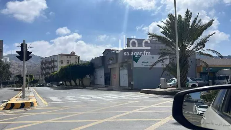 عمارة للإيجار في شارع طريق الملك سعود بن عبدالعزيز, حي الحسام, مدينة الباحة, منطقة الباحة