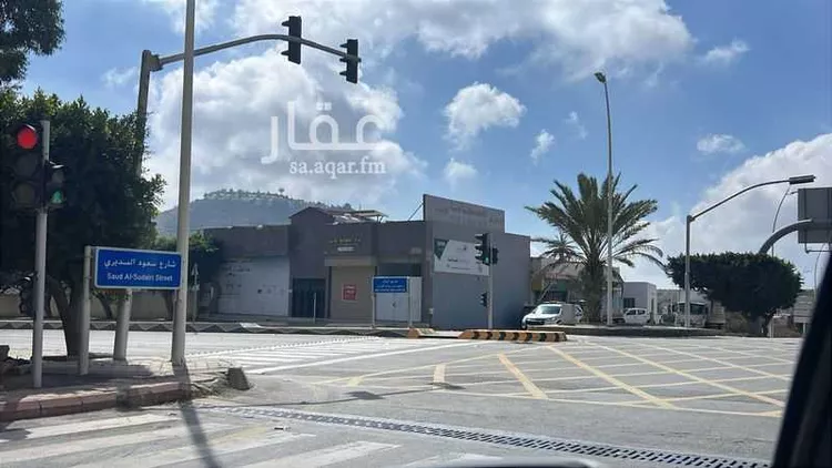 عمارة للإيجار في شارع طريق الملك سعود بن عبدالعزيز, حي الحسام, مدينة الباحة, منطقة الباحة صورة 2