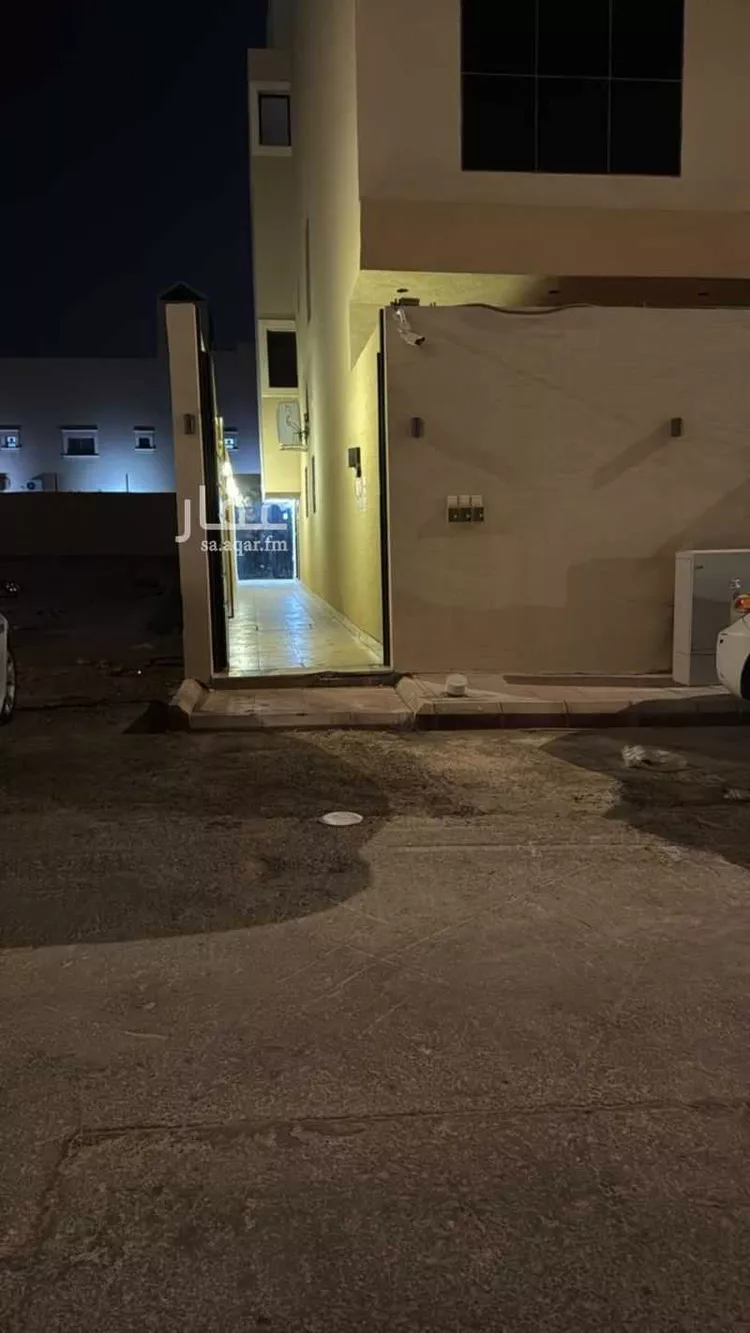 فيلا للإيجار في شارع ظهره العودة غرب 7, حي ظهره العودة غرب, مدينة الدرعية, منطقة الرياض صورة 2