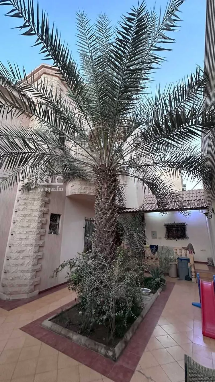 فيلا للإيجار في شارع عبدالله بن الزبير, حي الفيصلية, مدينة الدرعية, منطقة الرياض صورة 3