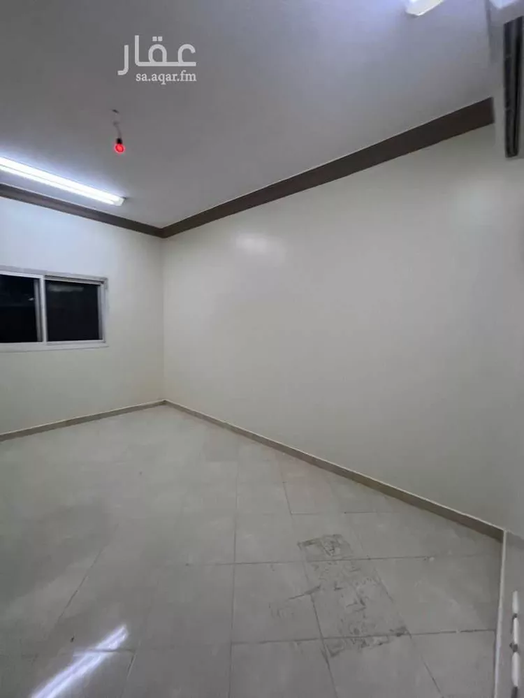 شقة للإيجار في شارع الديوان, حي العزيزية, مدينة الرياض, منطقة الرياض صورة 3