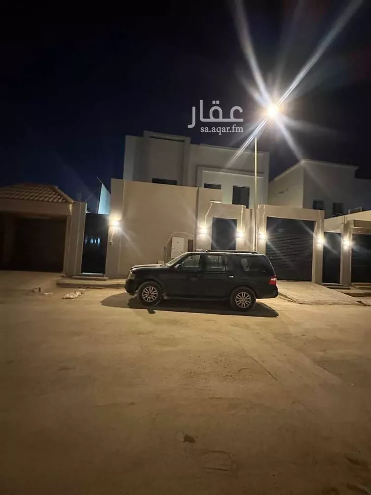 فيلا للبيع في شارع أحمد بن داود المالكي ، حي المعيزلة ، الرياض ، منطقة الرياض