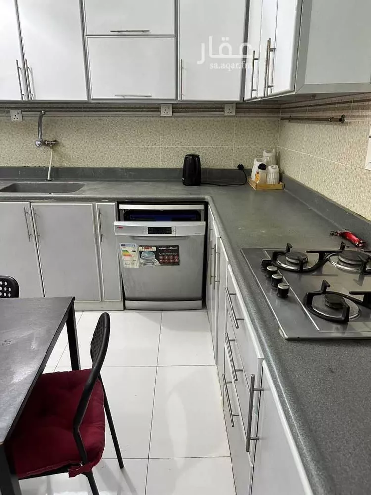Floor for Rent in Abu `Arish Ar Rabie 29