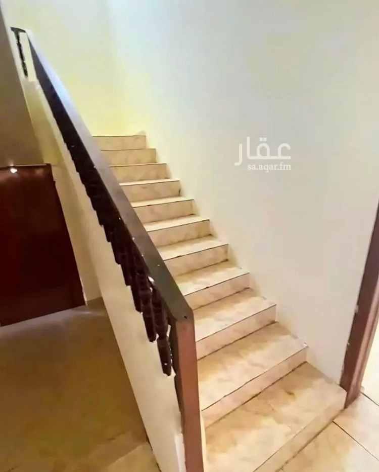 فيلا للبيع في شارع ابن محيصن, حي الصفراء, مدينة بريدة, منطقة القصيم صورة 3