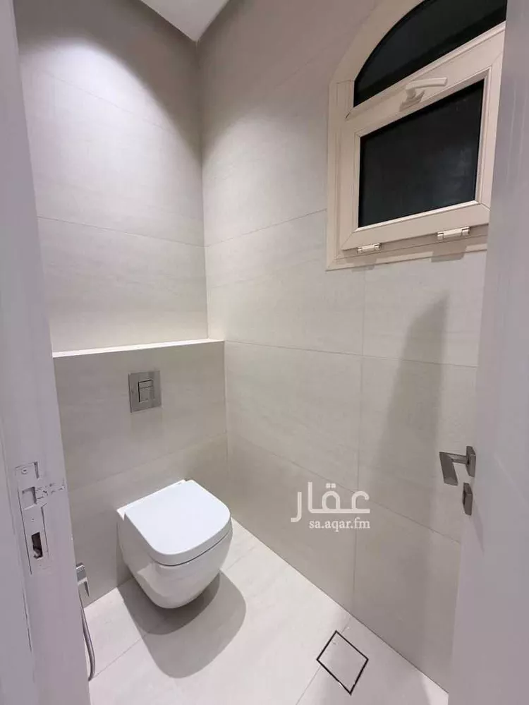 فيلا للإيجار في شارع وادي فحيه, حي الربيع, مدينة الرياض, منطقة الرياض صورة 5