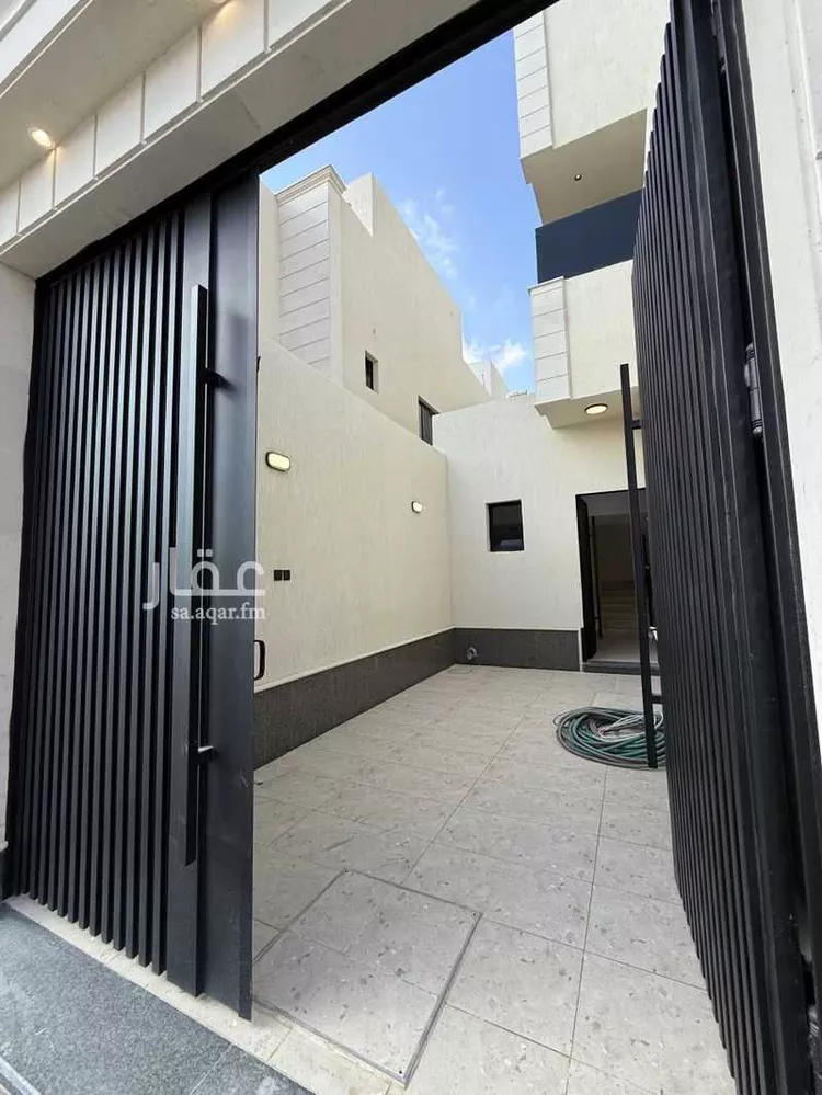 دور للبيع في شارع الضياء, حي الجنادرية, مدينة الرياض, منطقة الرياض صورة 2