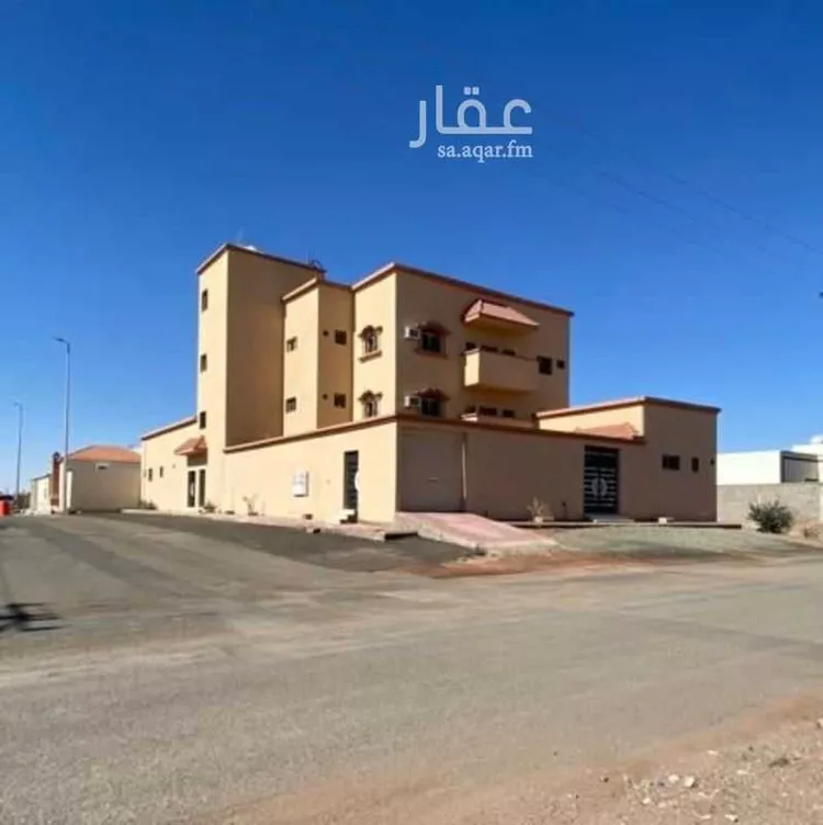 فيلا للبيع في شارع الشهاب الربيعي, حي ضاحية الملك فهد, مدينة حائل, منطقة حائل صورة 2