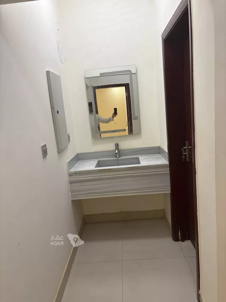 دور للبيع في شارع عمرو بن سفيان, حي الجامعة, مدينة الخرج, منطقة الرياض صورة 2