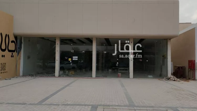محل للإيجار في شارع الشيخ حسن بن حسين بن علي, حي الحمراء, مدينة الرياض, منطقة الرياض صورة 2