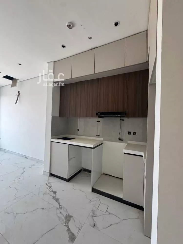 عمارة للبيع في شارع الجامعه, حي الملز, مدينة الرياض, منطقة الرياض 6