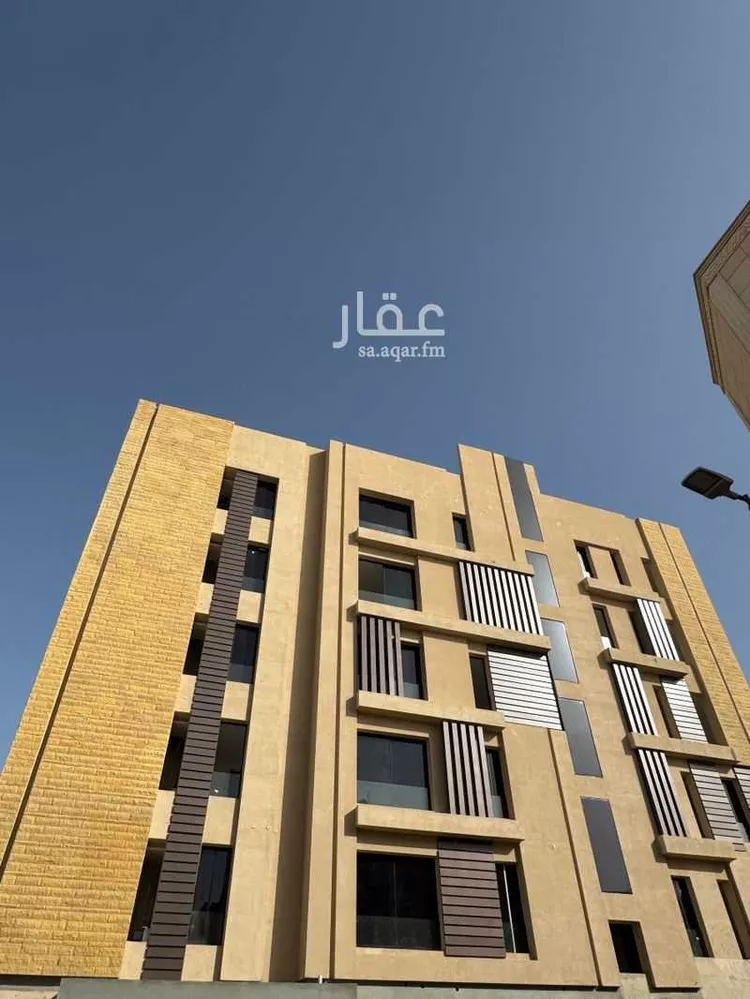 عمارة للبيع في شارع الجامعه, حي الملز, مدينة الرياض, منطقة الرياض 1 صورة