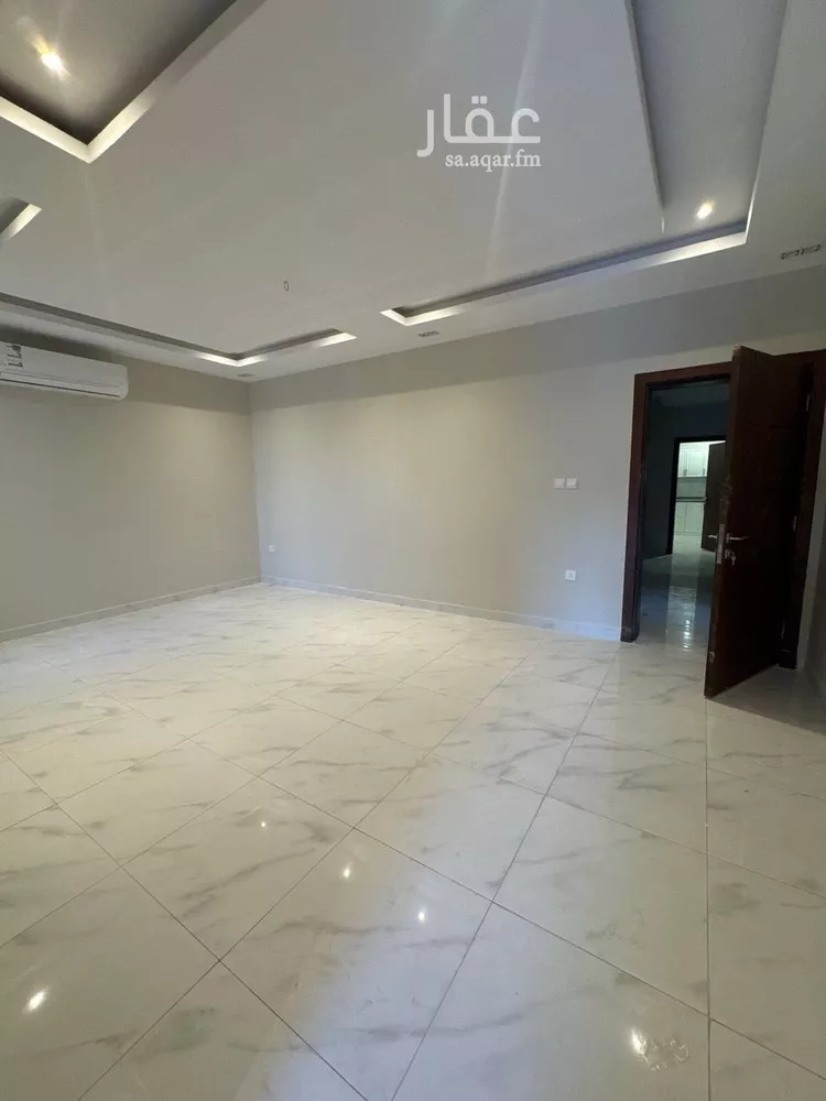 فيلا للإيجار في شارع ابن الواثق, حي الراكة الجنوبية, مدينة الخبر, المنطقة الشرقية صورة 3