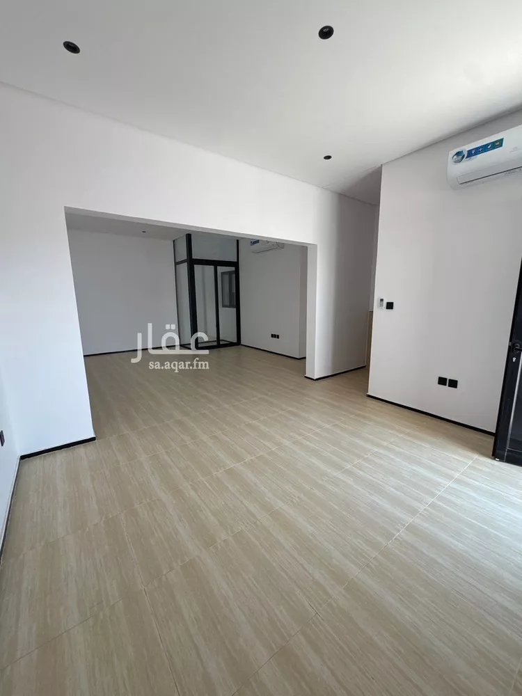 فيلا للإيجار في شارع حسن الابريقي, حي الراكة الجنوبية, مدينة الخبر, المنطقة الشرقية صورة 2