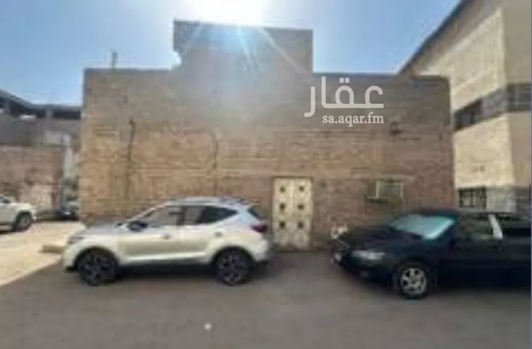 عمارة للبيع في شارع حنظلة بن سيار العجلي, حي بنى معاوية, مدينة المدينة المنورة, منطقة المدينة المنورة صورة 2