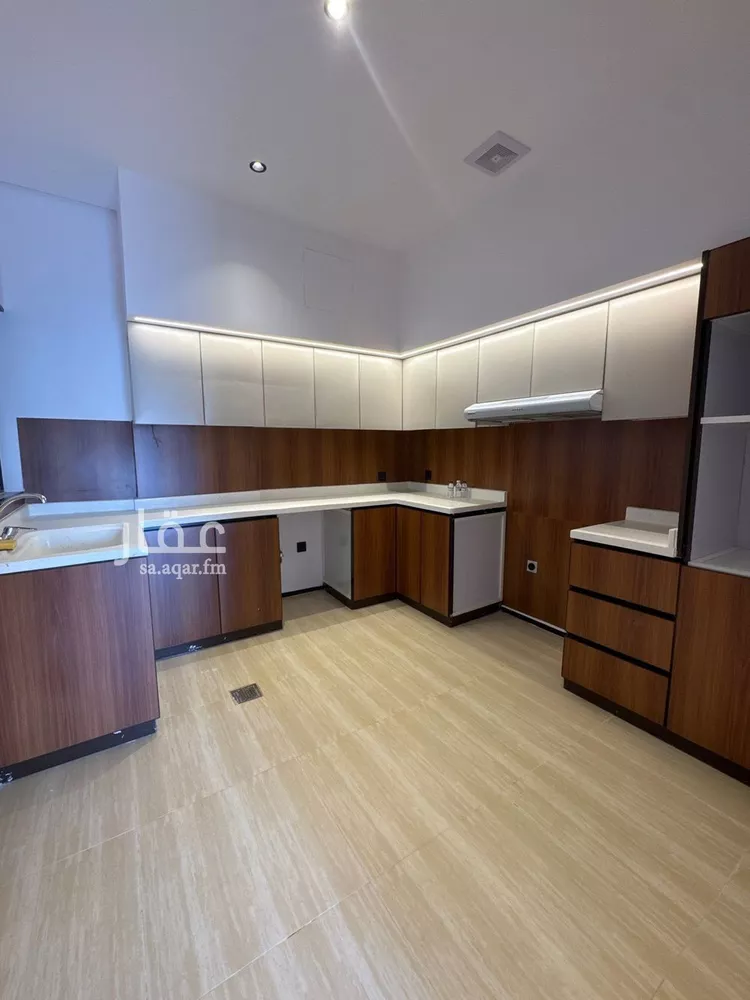 فيلا للإيجار في شارع حسن الابريقي, حي الراكة الجنوبية, مدينة الخبر, المنطقة الشرقية صورة 4