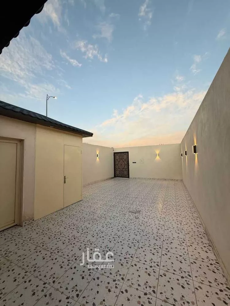 دور للبيع في شارع قرطبة, حي الغدير, مدينة ابها, منطقة عسير صورة 2