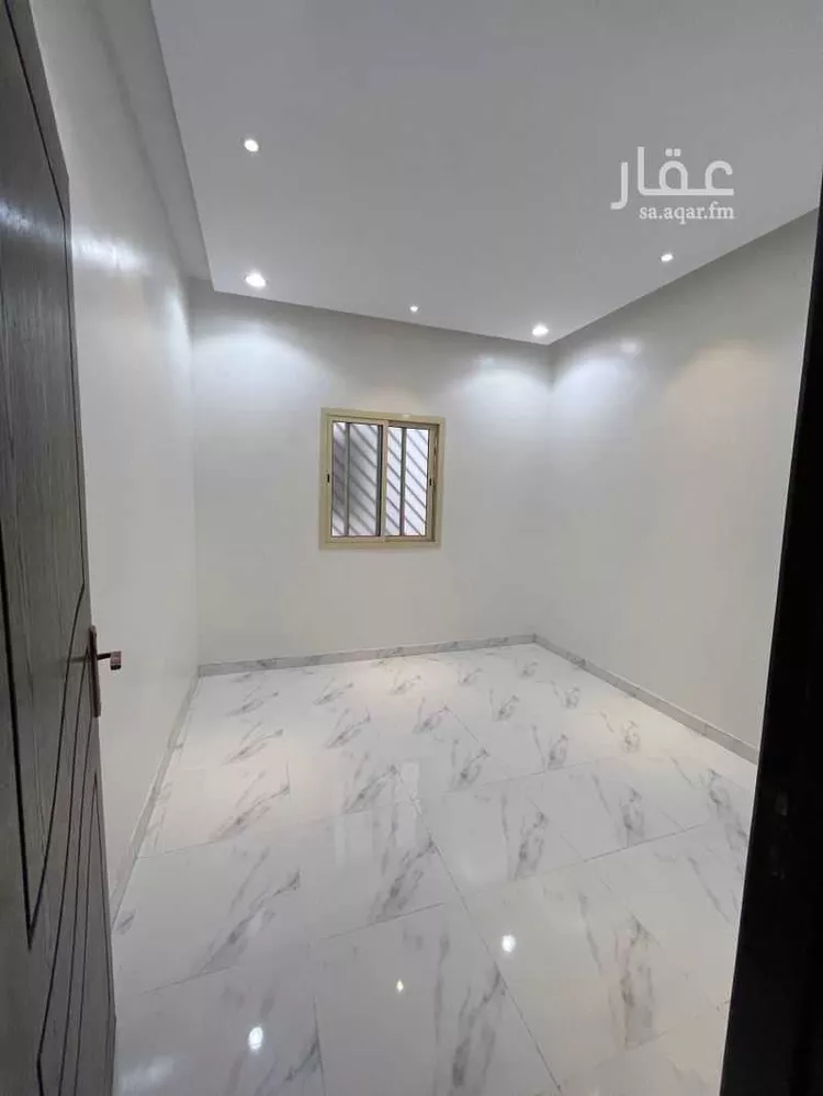 شقة للإيجار في شارع محمود عبدالله قاري ، حي الرمال ، الرياض ، منطقة الرياض