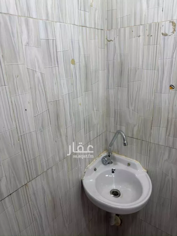 غرفة للإيجار في شارع فيصل مبارك ، حي الروضة ، جدة ، جدة صورة 4