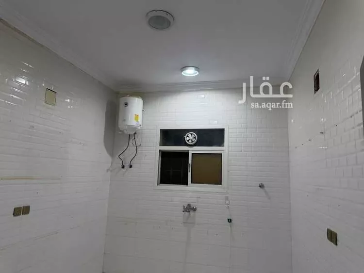 شقة للإيجار في شارع محمد بن سلامة الكرخي ، حي السعادة ، الرياض ، منطقة الرياض صورة 2