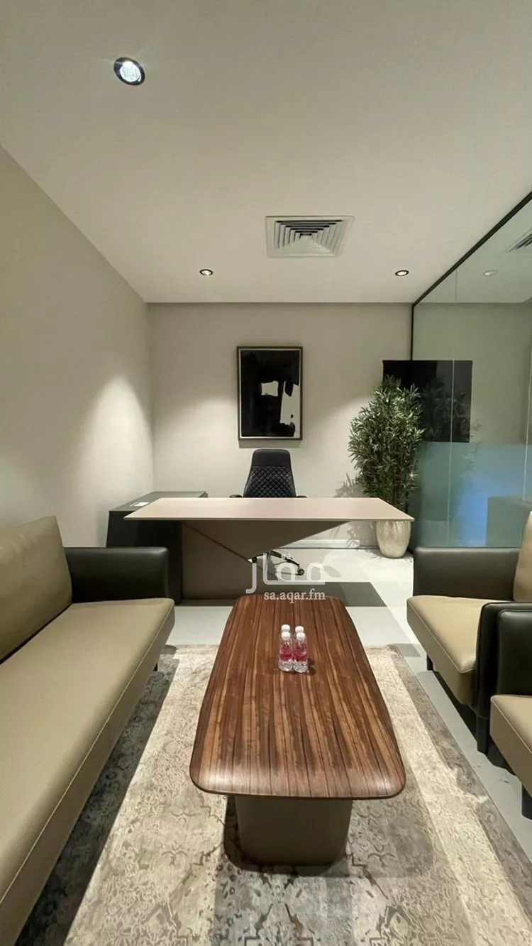 مكتب تجاري للإيجار في شارع انس بن مالك, حي الملقا, مدينة الرياض, منطقة الرياض صورة 3