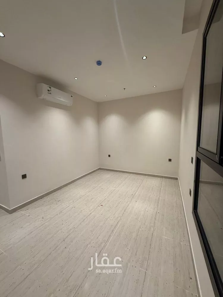 شقة للبيع في شارع محمد بن ناصر المبارك, حي عرقة, مدينة الرياض, منطقة الرياض