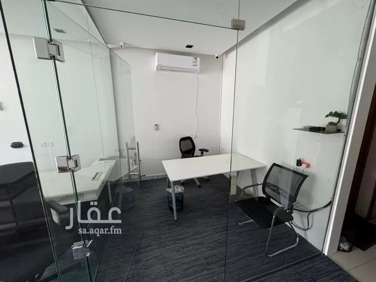 مكتب تجاري للإيجار في شارع علي الكندي, حي القيروان, مدينة الرياض, منطقة الرياض صورة 2