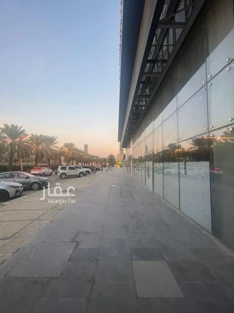 محل للإيجار في شارع الملك عبدالله ابن عبدالعزيز سعود الفرعي, حي الرحمانية, مدينة الرياض, منطقة الرياض صورة 2