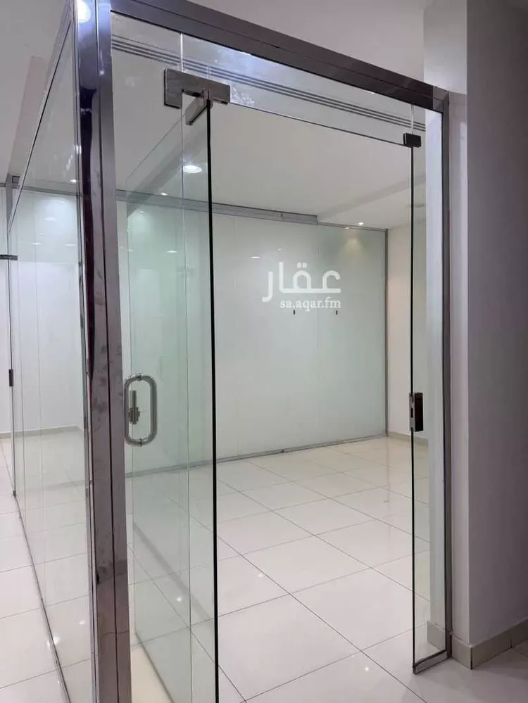 مكتب تجاري للإيجار في شارع الامام عبدالله بن سعود بن عبدالعزيز الفرعى, حي اليرموك, مدينة الرياض, منطقة الرياض صورة 4
