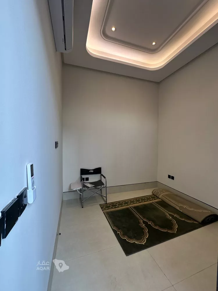 Floor for Sale in Riyadh Ar Rimal 8