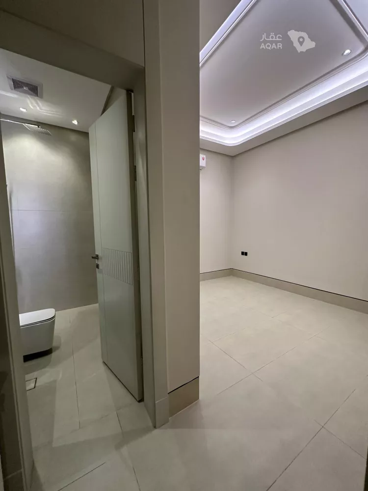 Floor for Sale in Riyadh Ar Rimal 9