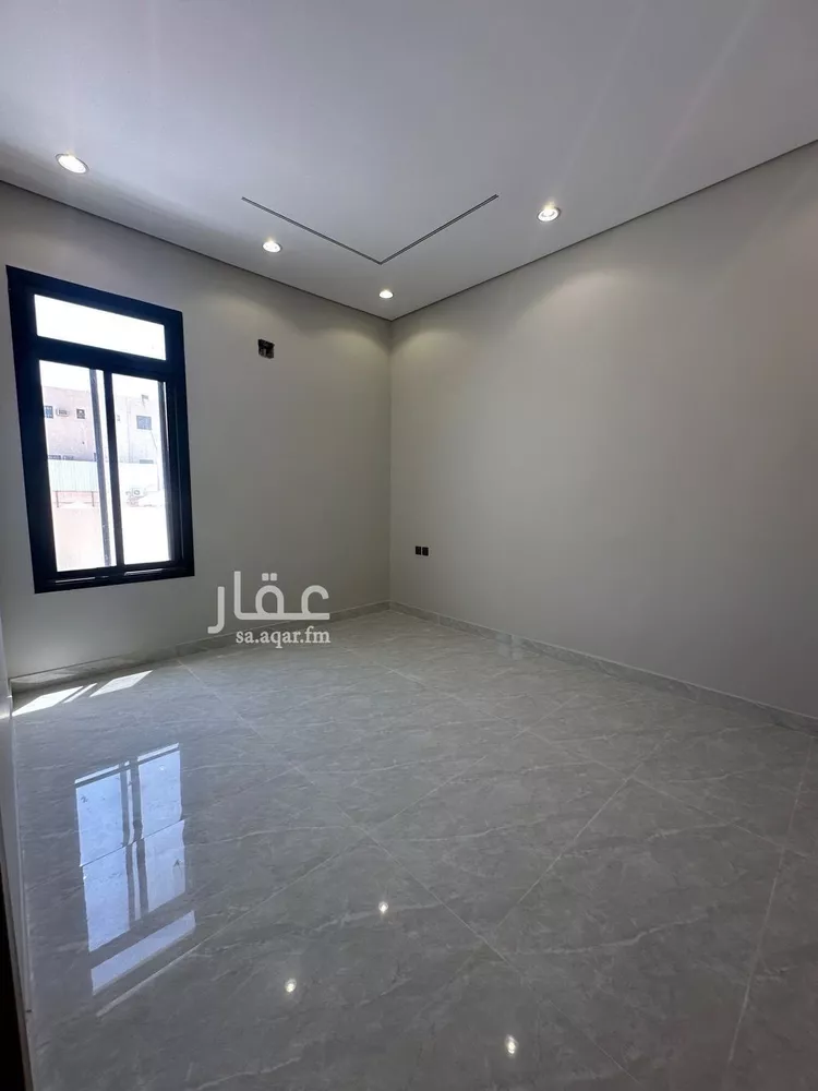 Floor for Sale in Riyadh Al Janadriyah 7