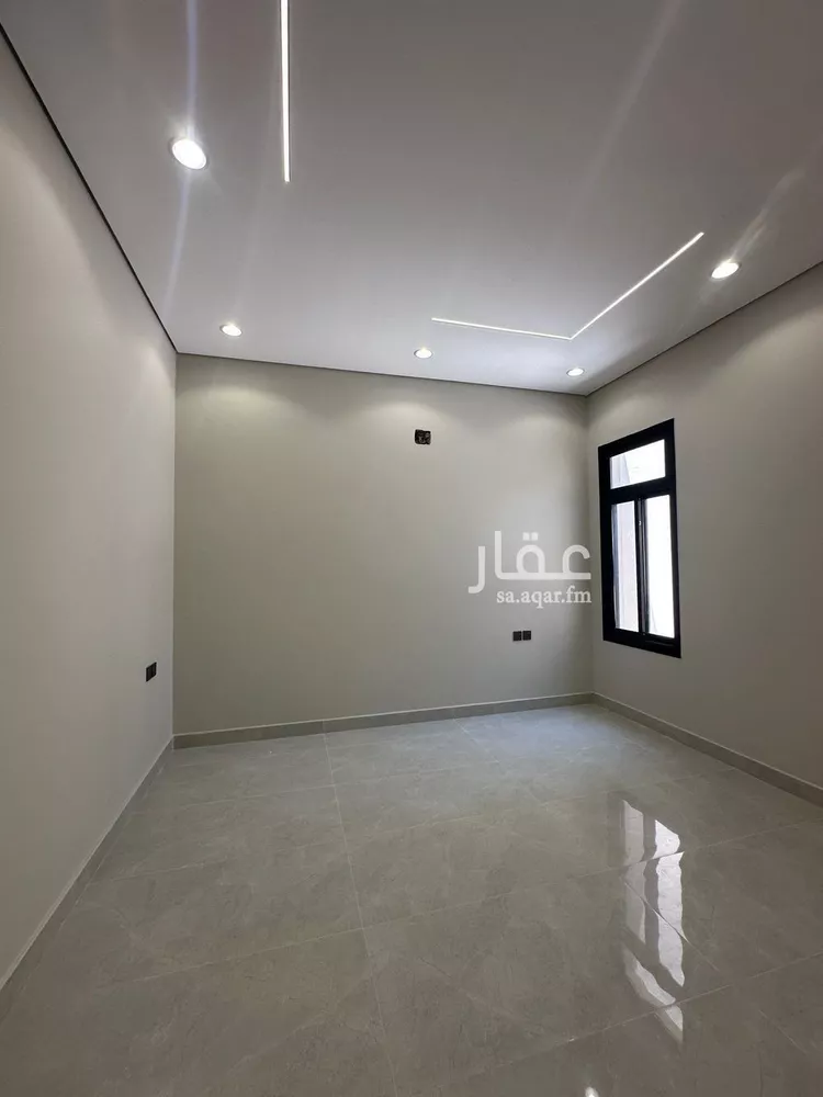 Floor for Sale in Riyadh Al Janadriyah 10