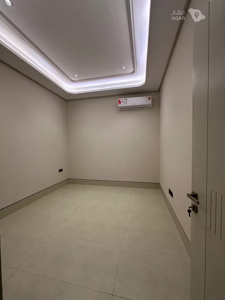 Floor for Sale in Riyadh Ar Rimal 11