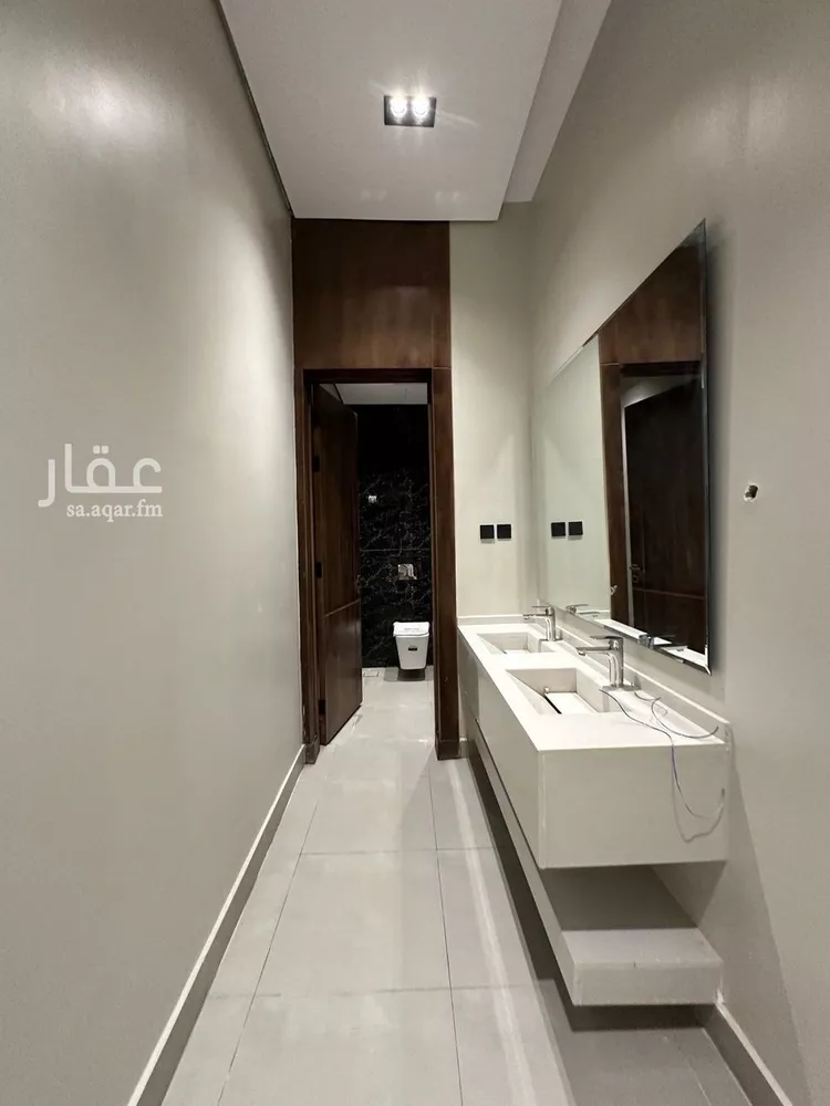 فيلا للبيع في شارع رقم 379, حي المونسية, مدينة الرياض, منطقة الرياض 1 صورة